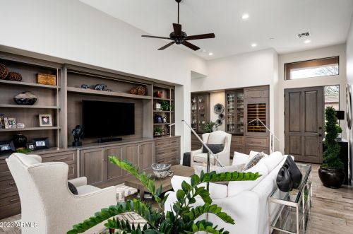 9280 Thompson Peak Pkwy, Scottsdale, AZ 85255-4501