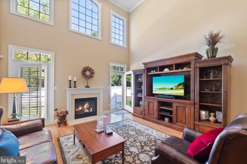 46 Schindler Ct, Lawrence Township NJ  08648-2579 exterior