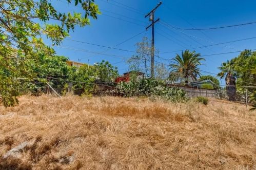 1860 Ensenada St, Lemon Grove CA  91945-3736 exterior