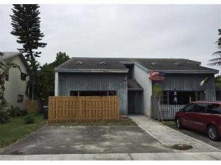 2790 38th Ave, Hollywood FL  33021-3000 exterior