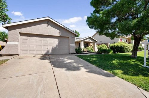 139 Melton Way, Wheatland CA  95692-9238 exterior