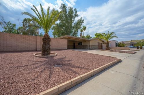 2605 Country Club Dr, Bullhead City, AZ 86442-7714