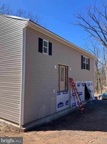 238 Trapper Ridge Ln, Hedgesville, WV 25427-7166