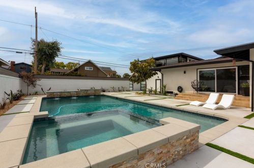 3841 Pacific Ave, Long Beach CA  90807-3227 exterior