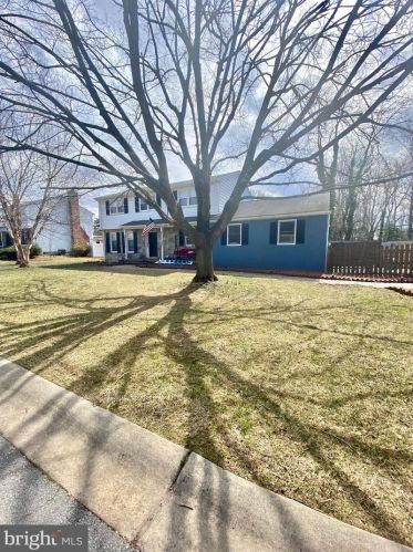 4 Chapelcrest Ln, Wilmington, DE 19810-3239