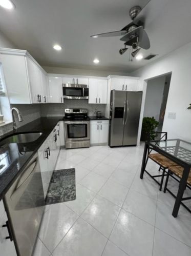 6192 Stanley Ln, Delray Beach FL  33484-1508 exterior