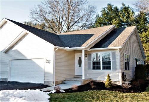 126 Aspen Dr, Parral, OH 44622-9496