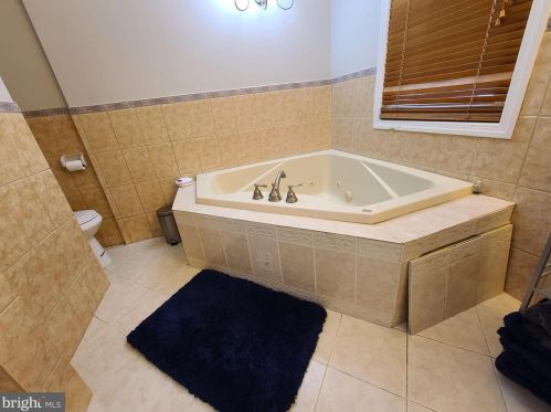 2263 Spinnaker Ct, Woodbridge VA  22192-2129 exterior