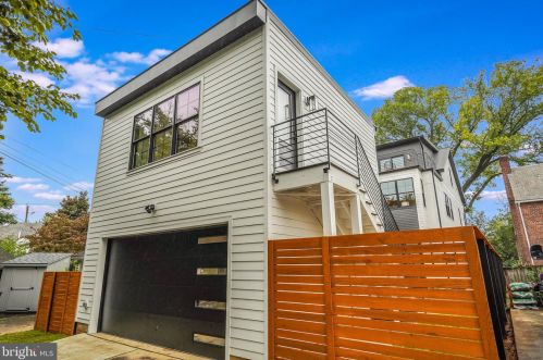 4915 Western Ave, Washington DC  20016-4319 exterior