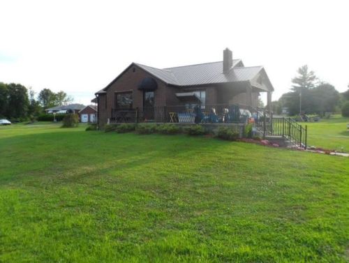 342 Ceylon Rd, Fairdale, PA 15320-1354