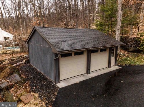 896 Eichele Rd, Perkiomenville, PA 18074-9510
