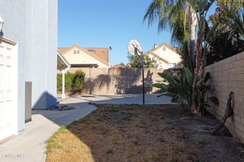 1494 Rio Vista Ct, Simi Valley CA  93065-5810 exterior