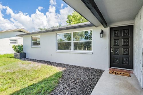 7524 Oakshire Dr, Port Richey, FL 34668-3938