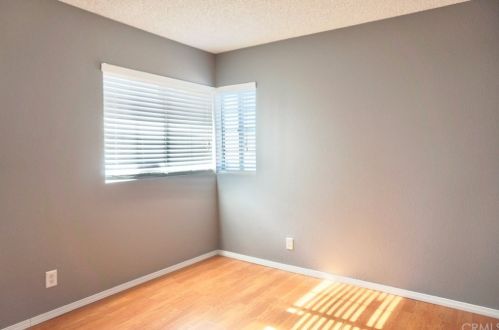 1867 Avenida San Sebastian, Perris CA 92571-3459 exterior