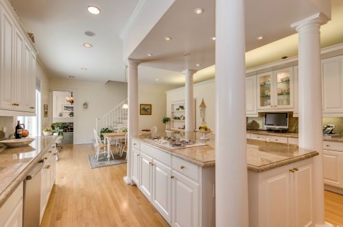 1410 Wolver Hollow Rd, Muttontown NY  11771-4306 exterior