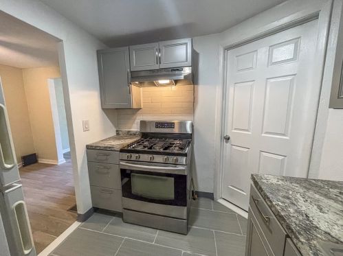 200 Larkspur St, Whitaker PA  15120-2208 exterior