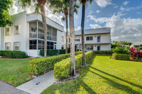 576 Burgundy L, Delray Beach FL  33484-4908 exterior