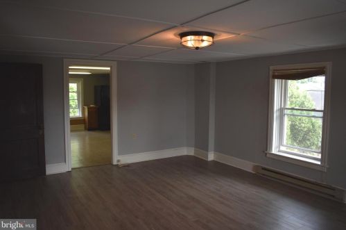 300 Cedar Ln, Upton, PA 17225-1319