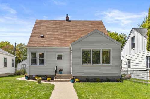 3331 Quincy Ave, Milwaukee WI  53207-2721 exterior