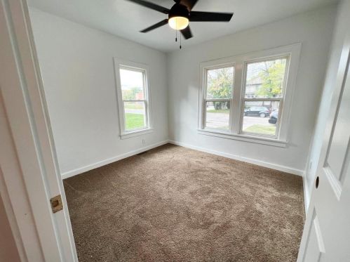 250 Caroline St, Manchester WI  53946-8518 exterior