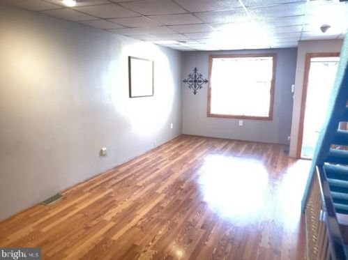 2502 Iseminger St, Philadelphia PA  19148-4318 exterior