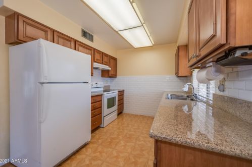 15617 Nicklaus Ln, Sun City AZ 85351-1764 exterior