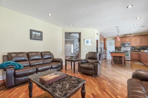 750 Joshua Dr, Hollister CA  95023-5671 exterior