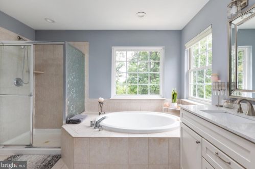 6465 Ashby Grove Loop, Haymarket VA  20169-3211 exterior