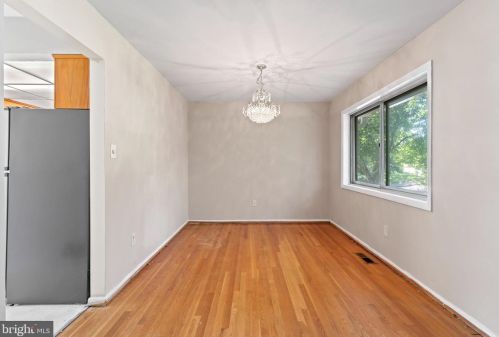 6501 Carrsbrook Ct, Springfield VA 22150-1311 exterior