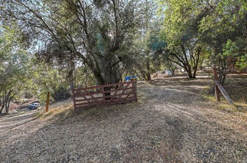 5033 Darby Ln, Vallecito CA  95247-9505 exterior