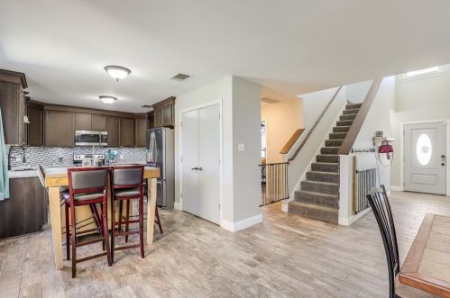 717 Lavaca Loop, Webberville, TX 78621-5985