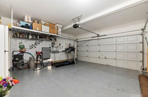 27560 Nellie Ct, Temecula CA  92591-2846 exterior