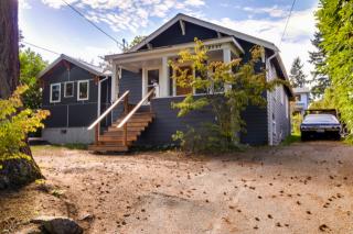 12727 Fremont Ave, Seattle, WA 98133-7938
