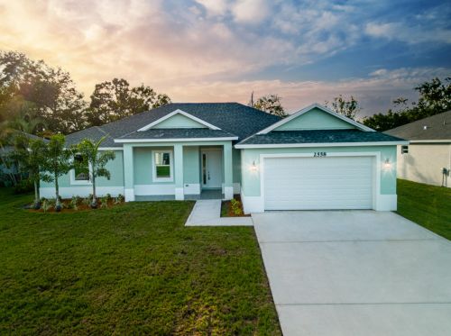 8390 Citrus Park Blvd, Fort Pierce, FL 34951-3423