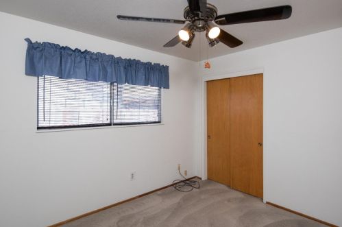 652 North St, Manteca CA 95336-4831 exterior