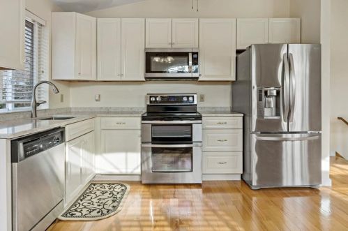 105 Nepaug Rd, South Kingstown RI  02882-2303 exterior