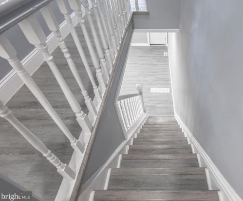 6526 Chew Ave, Philadelphia PA 19120-2332 exterior