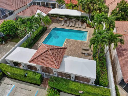 38 Monterey Pointe Dr, West Palm Beach, FL 33418-5807