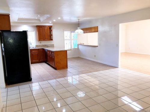 7337 Bignell Dr, San Diego, CA 92139-1321