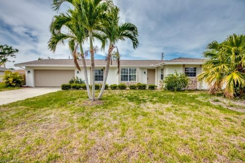 208 43 Ter, Cape Coral FL  33904-8425 exterior