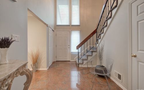 19 Meadowood Dr, Muttontown, NY 11753-2833
