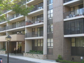 44 Strawberry Hill Ave, Stamford CT  06902-2632 exterior