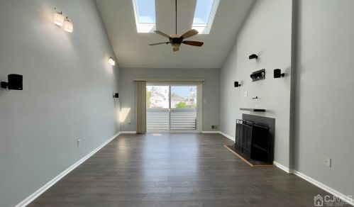 1905 Amanda Ct, Piscataway NJ  08854-6426 exterior