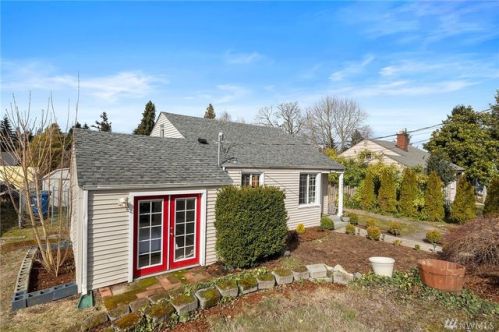 16627 35th Ave, Seattle, WA 98188-3140