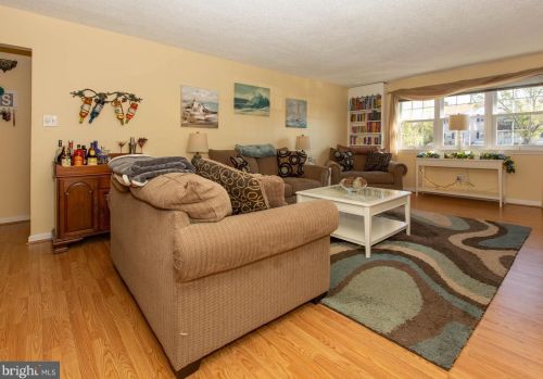 103 Riversedge Dr, Norristown PA  19403-3718 exterior