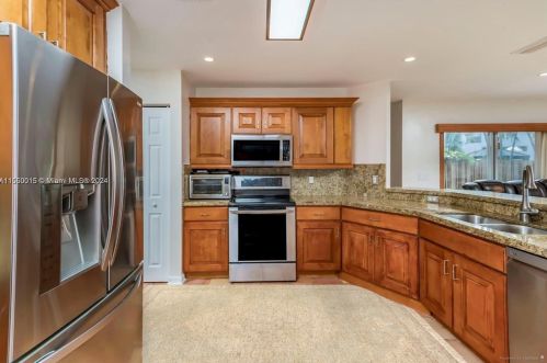 17396 21 St, Hollywood FL 33024-3215 exterior