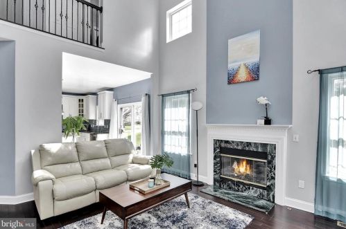 100 York Dr, Princeton NJ  08540-7946 exterior