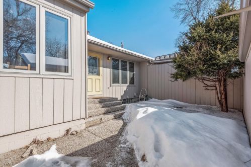 1506 Black Oaks Pl, Minneapolis, MN 55447-2873
