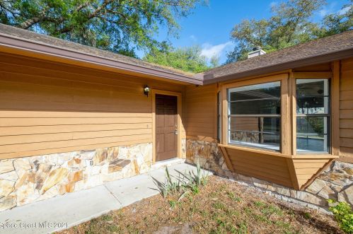 6937 Bentley Rd, Cocoa, FL 32927-3967