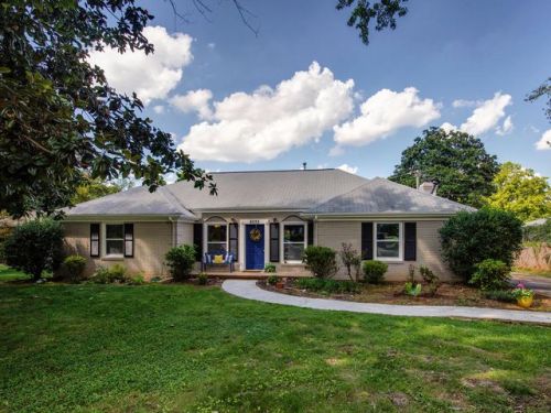 4035 Firethorne Rd, Charlotte, NC 28205-4532